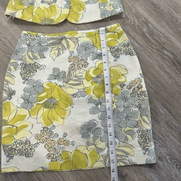 Women’s Tahari Arthur S Levine 2PC Floral Skirt Suit Blazer & Skirt Set Size 2 - Picture 15 of 15